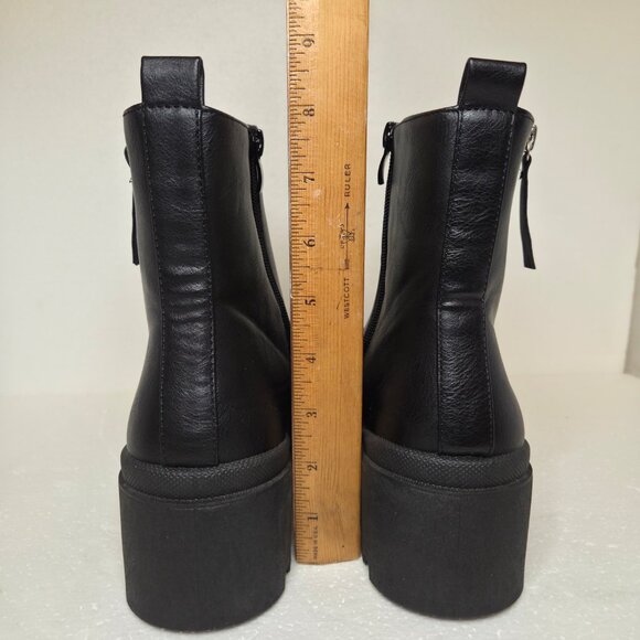 NWOT Report Women’s Black Larsa Lug Sole Ankle Boots - 7.5 - Picture 11 of 12